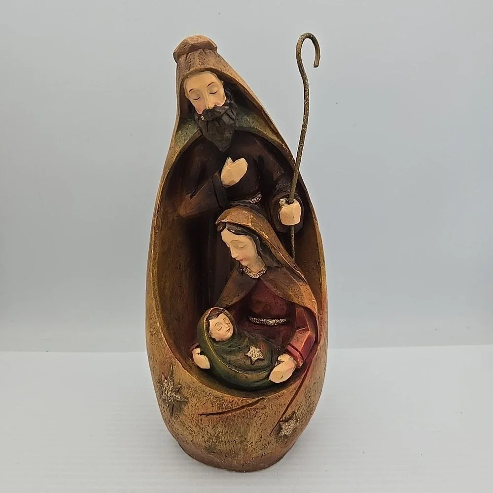 St Nicholas Square Christmas Nativity Scene Holy Family Mary Joseph Jesus Figure